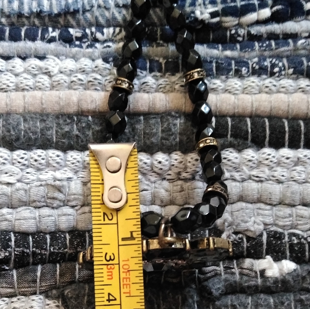 Vintage Brass and Black Beaded Pendant Necklace - Picture 14 of 15